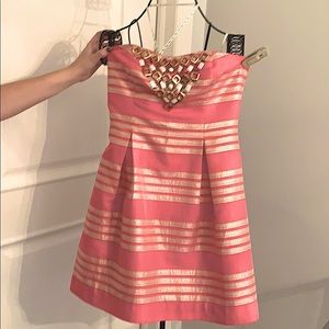 Lilly Pulitzer strapless pretty party dress.